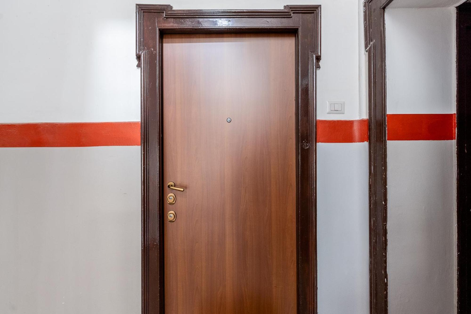 Luxury Apartment - Near Stazione Centrale Milán Exterior foto