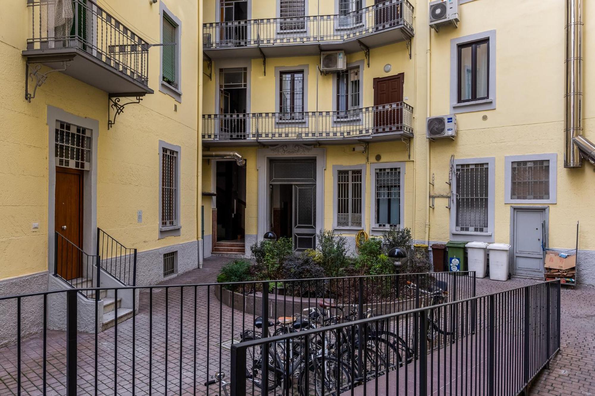 Luxury Apartment - Near Stazione Centrale Milán Exterior foto